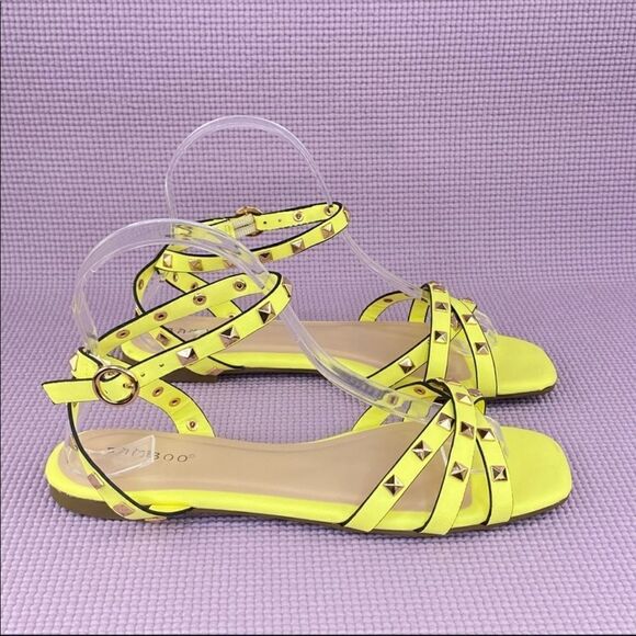 Bamboo Kick 62 Pyramid Stud Gladiator Sandals 6.5 Yellow Square Toe - Picture 3 of 11